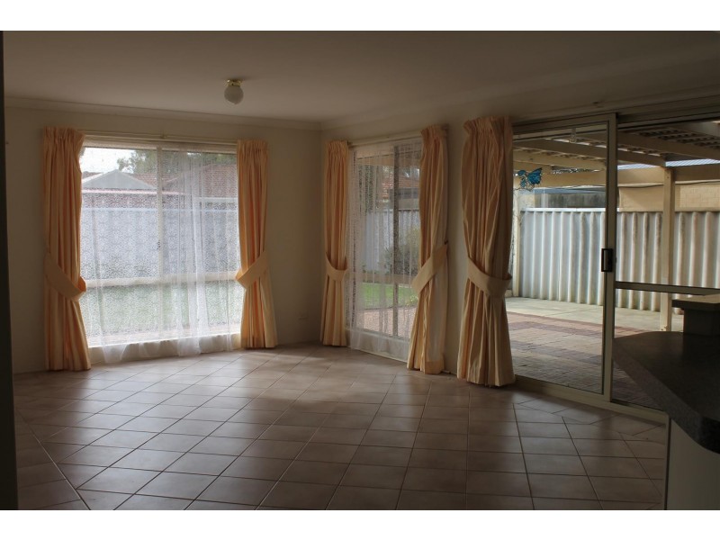 19 Cook Court, Port Kennedy WA 6172