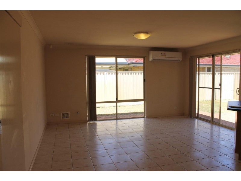 11 Laguardia Loop, Port Kennedy WA 6172