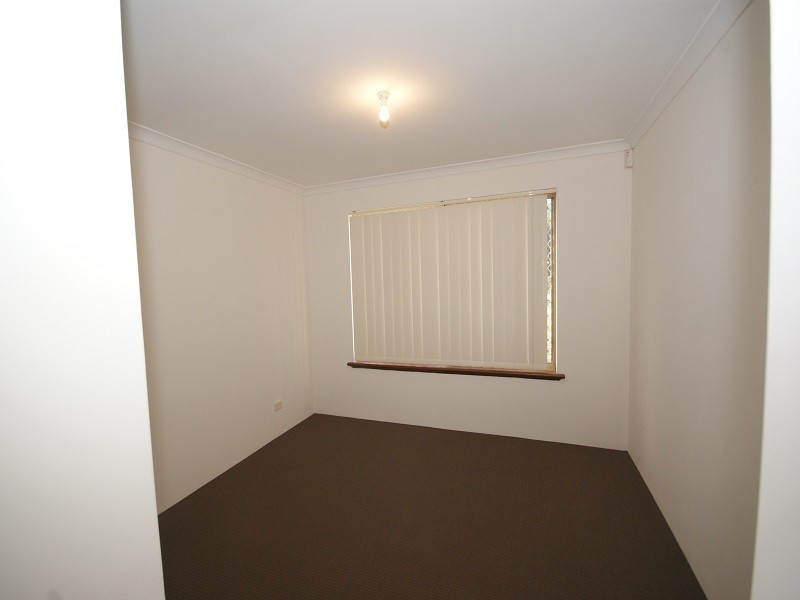 26 Warner Road, Parmelia WA 6167