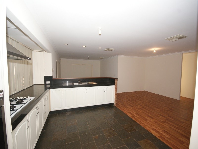 26 Warner Road, Parmelia WA 6167