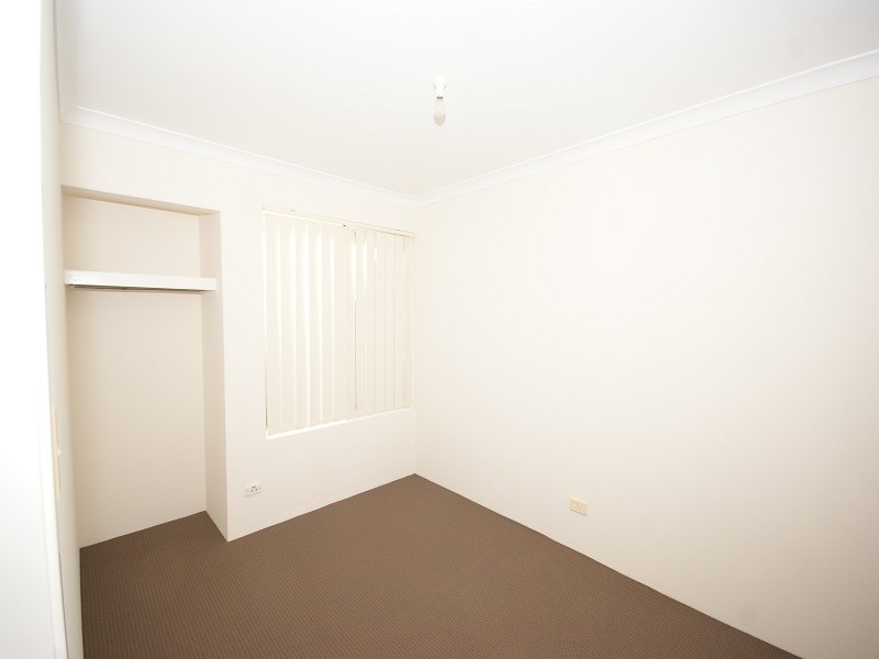 26 Warner Road, Parmelia WA 6167