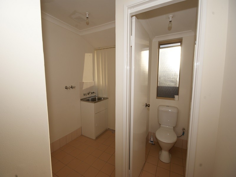 26 Warner Road, Parmelia WA 6167