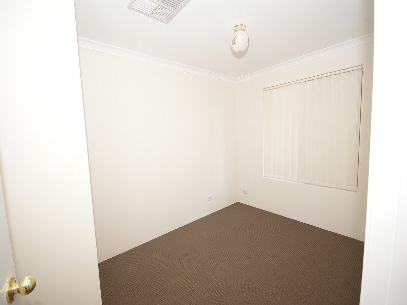 26 Warner Road, Parmelia WA 6167