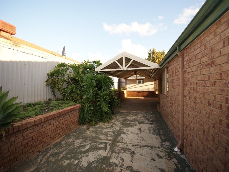 26 Warner Road, Parmelia WA 6167