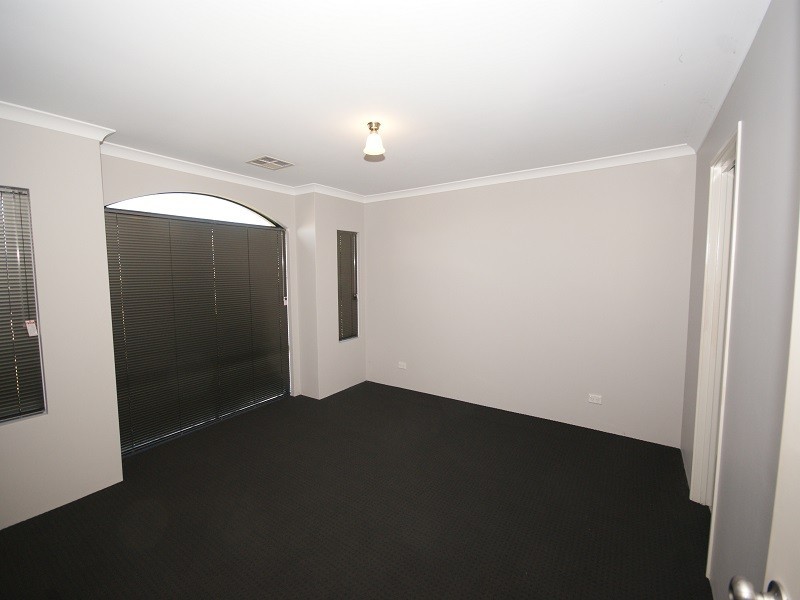 10 Chertsey Way, Wellard WA 6170