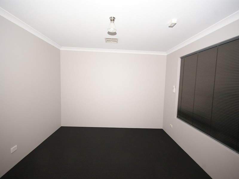 10 Chertsey Way, Wellard WA 6170