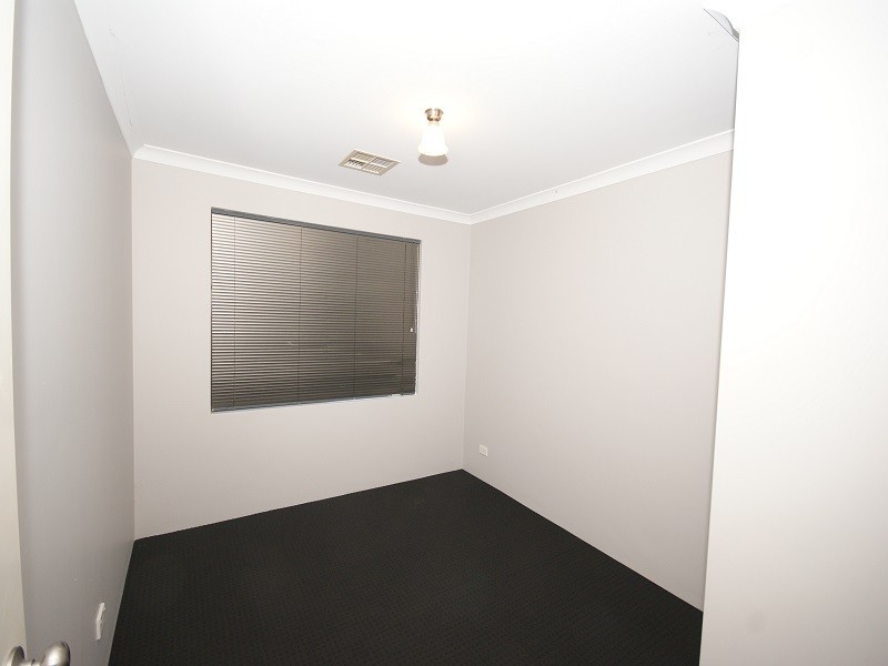 10 Chertsey Way, Wellard WA 6170