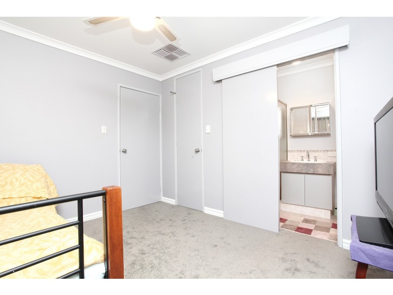 10 Excelsior Meander, Warnbro WA 6169