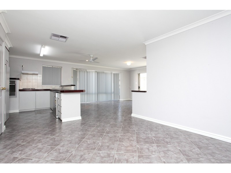 10 Excelsior Meander, Warnbro WA 6169