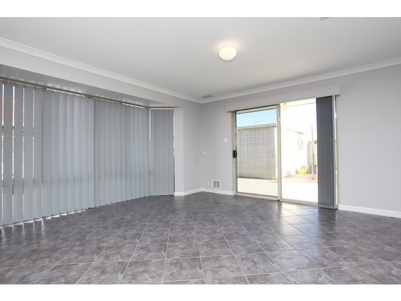 10 Excelsior Meander, Warnbro WA 6169