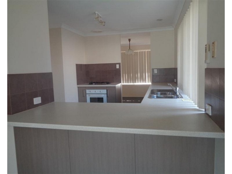 6 Link Way, Cooloongup WA 6168