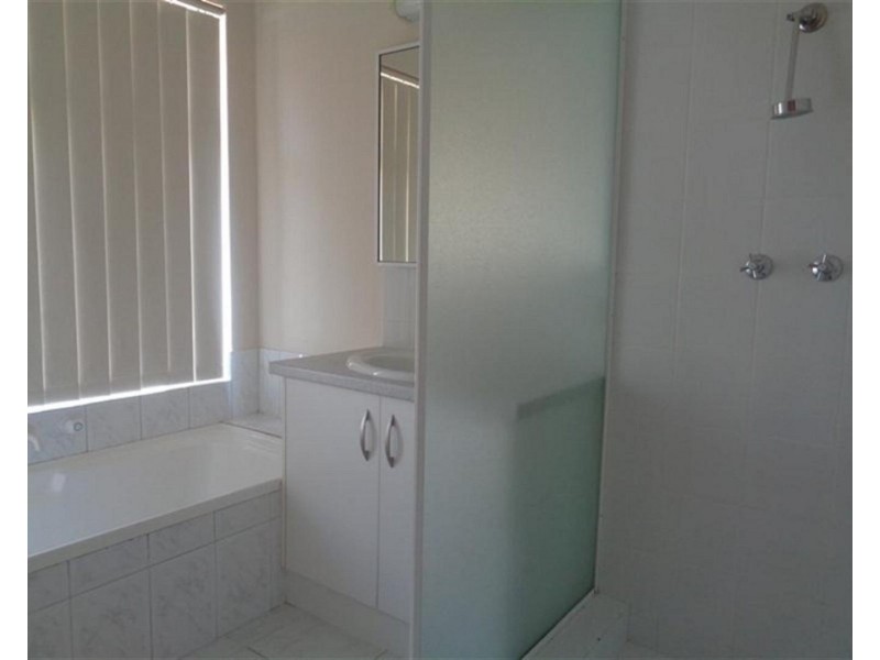 6 Link Way, Cooloongup WA 6168