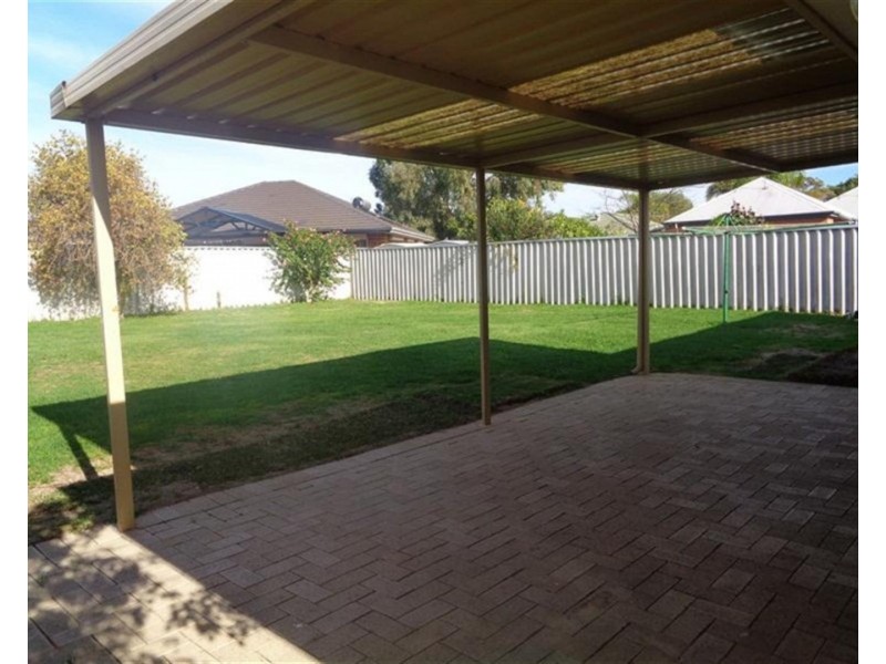 6 Link Way, Cooloongup WA 6168