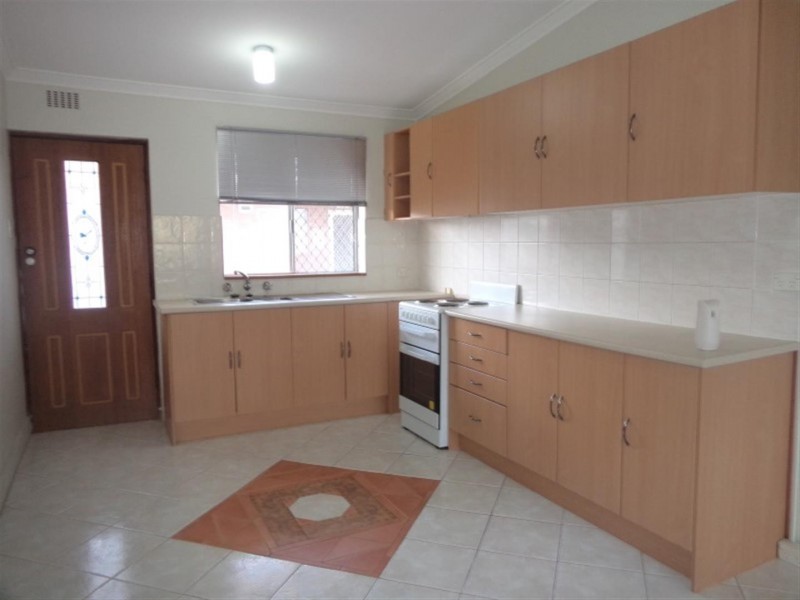 24/76  Kent Street, Rockingham WA 6168