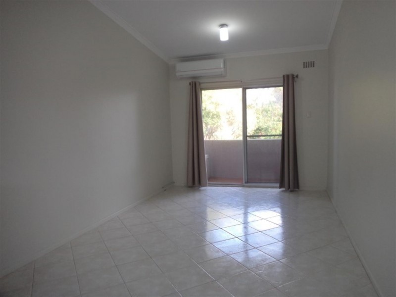 24/76  Kent Street, Rockingham WA 6168