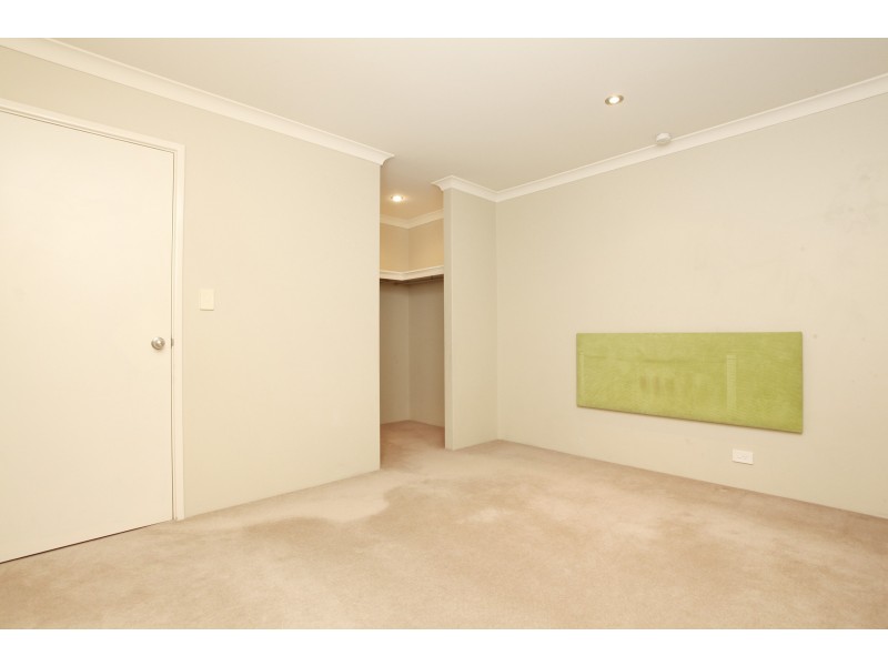 32 Arrowwood Loop, Secret Harbour WA 6173