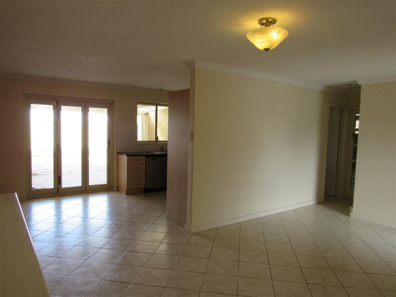 5 Short Street, Safety Bay WA 6169