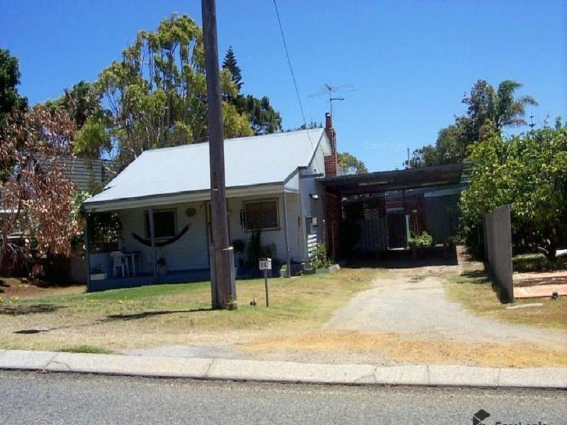 26  Hilda Road, Waikiki WA 6169