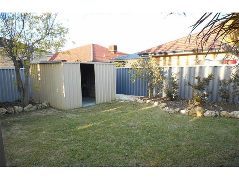 13 Galway Gardens, Warnbro WA 6169