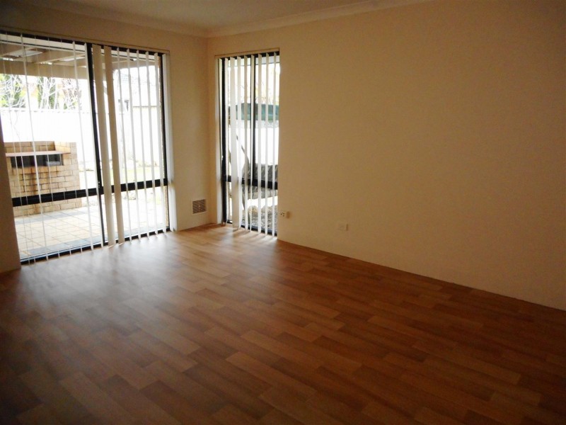 13 Galway Gardens, Warnbro WA 6169