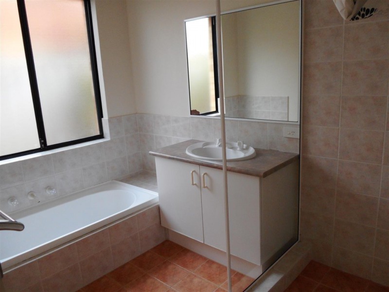 13 Galway Gardens, Warnbro WA 6169