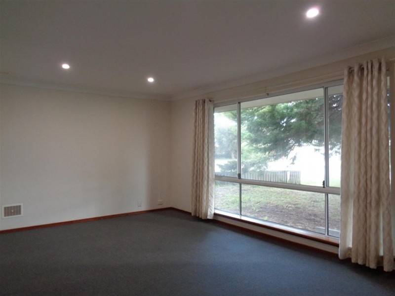 73  June Road, Safety Bay WA 6169