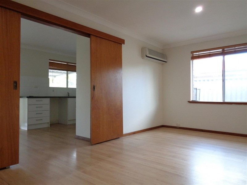 73  June Road, Safety Bay WA 6169