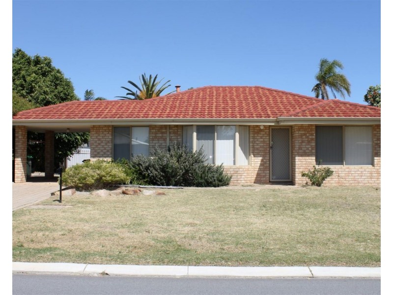 4 Baker Court, Waikiki WA 6169