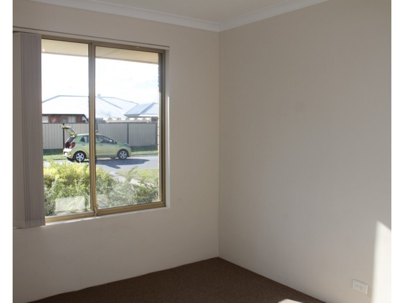 4 Baker Court, Waikiki WA 6169