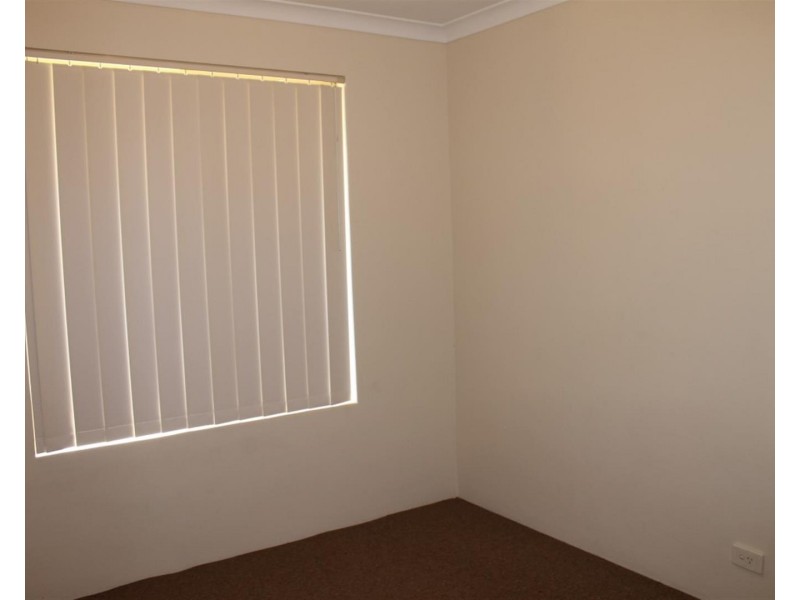 4 Baker Court, Waikiki WA 6169