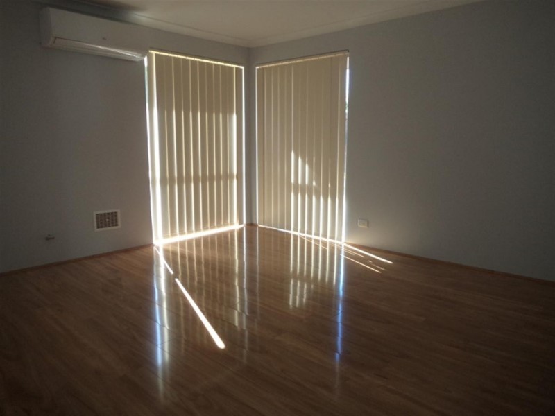 6 Bondi Crescent, Warnbro WA 6169