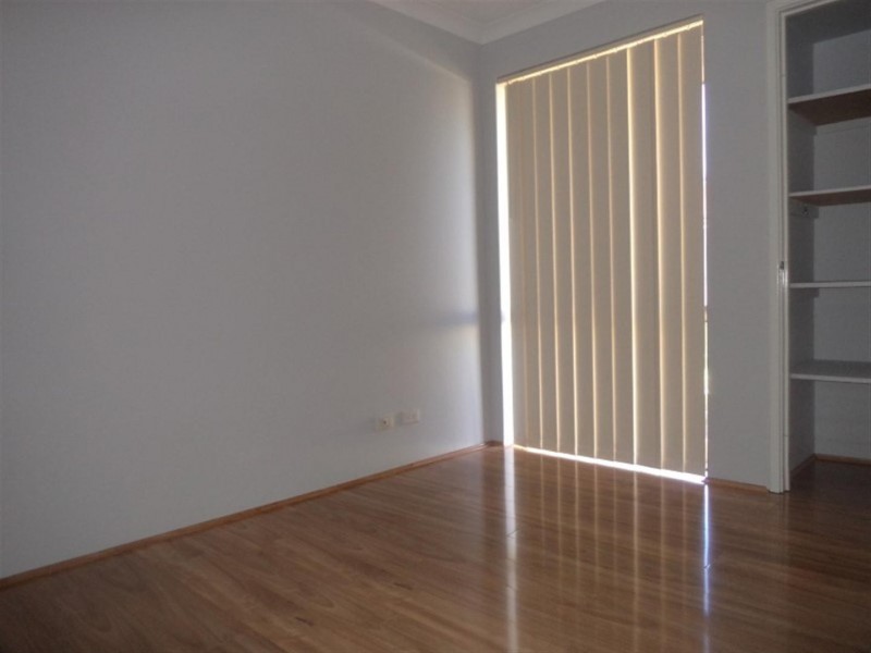 6 Bondi Crescent, Warnbro WA 6169