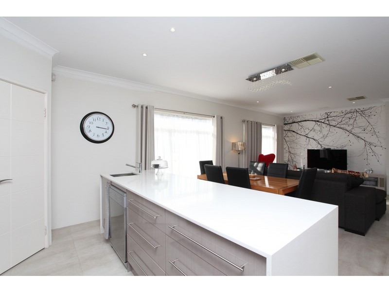 17 Wallaby Parade, Baldivis WA 6171