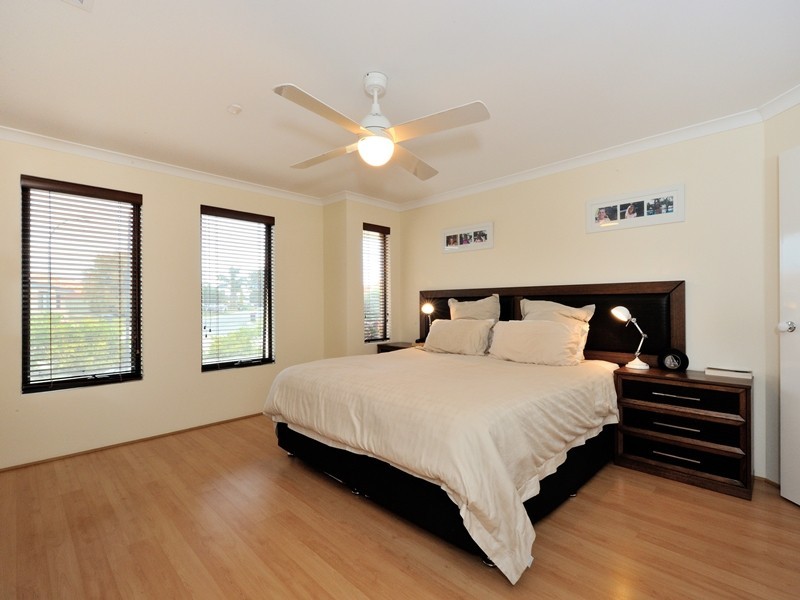 22 Baltimore Gardens, Port Kennedy WA 6172