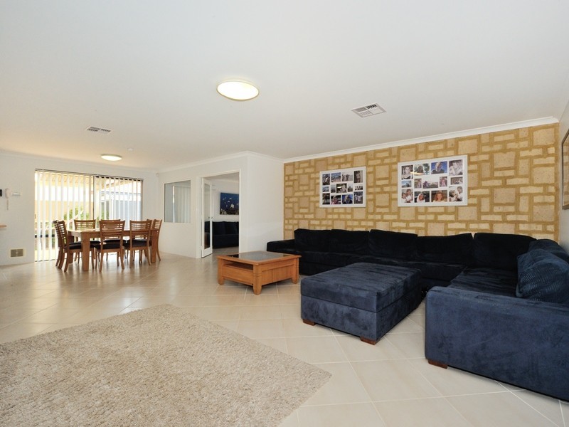 22 Baltimore Gardens, Port Kennedy WA 6172