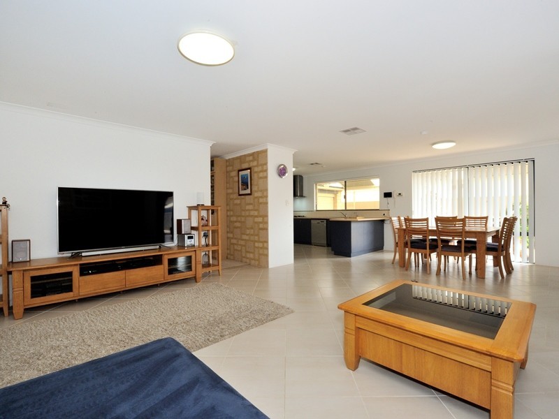 22 Baltimore Gardens, Port Kennedy WA 6172