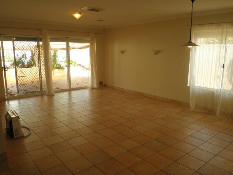 57 Teraglin Way, Warnbro WA 6169