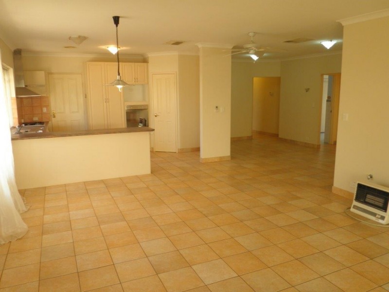 57 Teraglin Way, Warnbro WA 6169