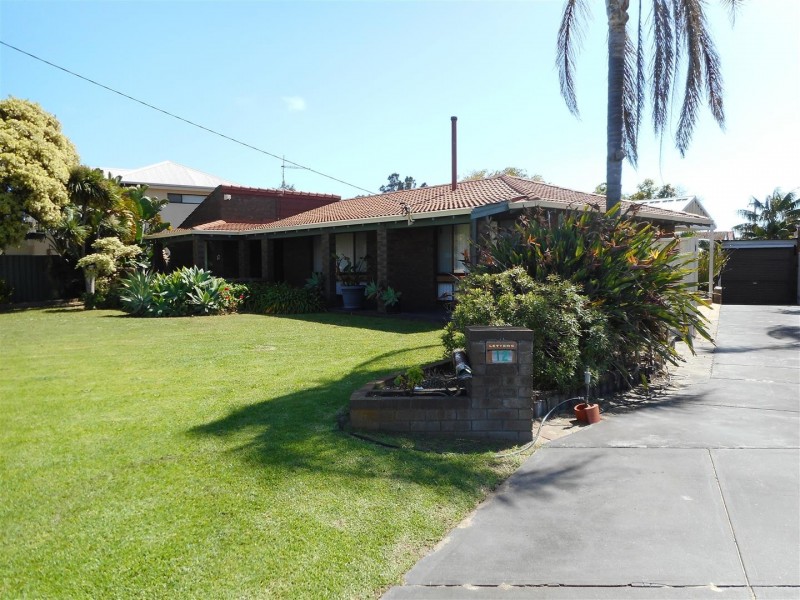 12 Donald Drive, Safety Bay WA 6169