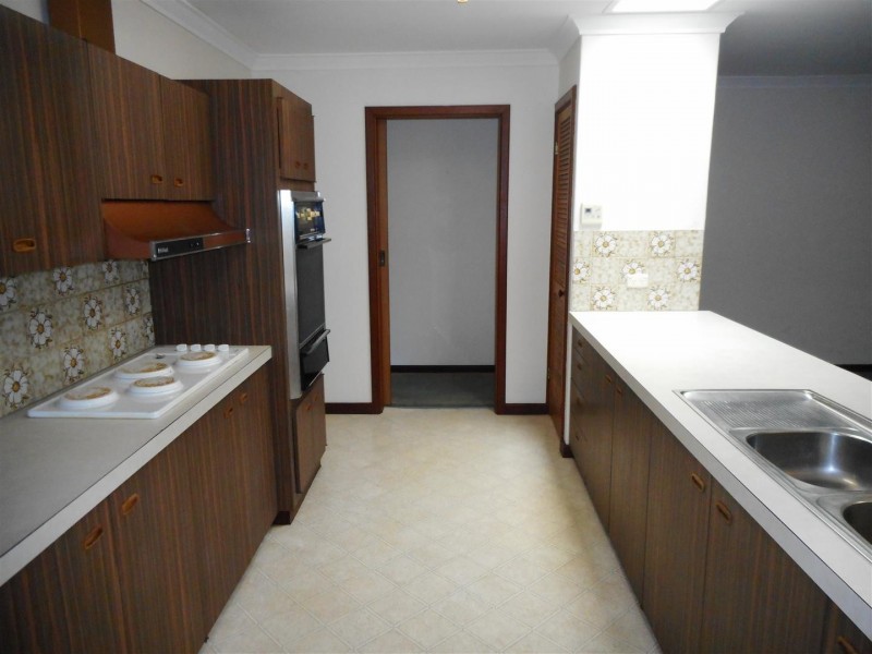 12 Donald Drive, Safety Bay WA 6169