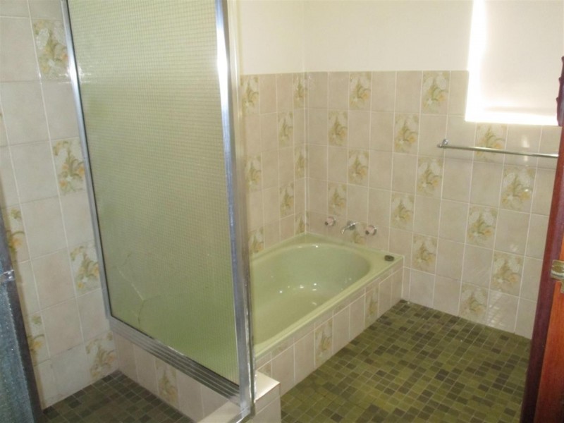 12 Donald Drive, Safety Bay WA 6169