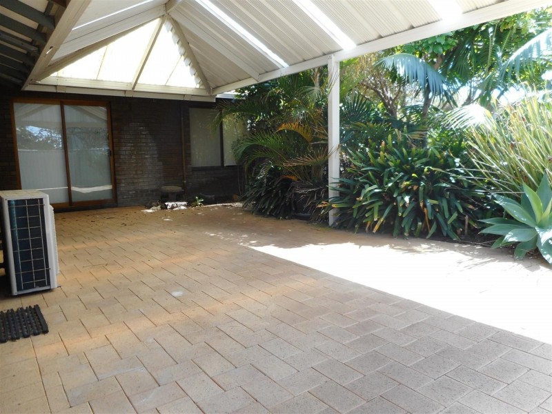 12 Donald Drive, Safety Bay WA 6169