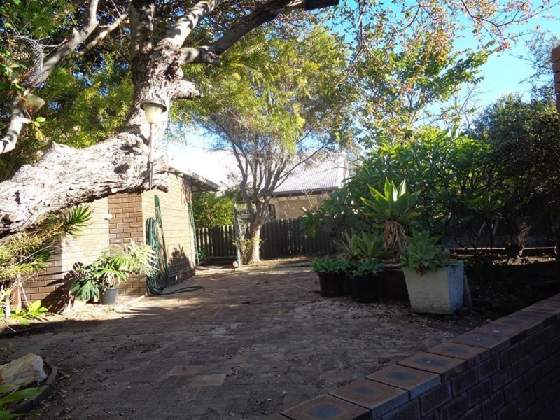 12 Donald Drive, Safety Bay WA 6169