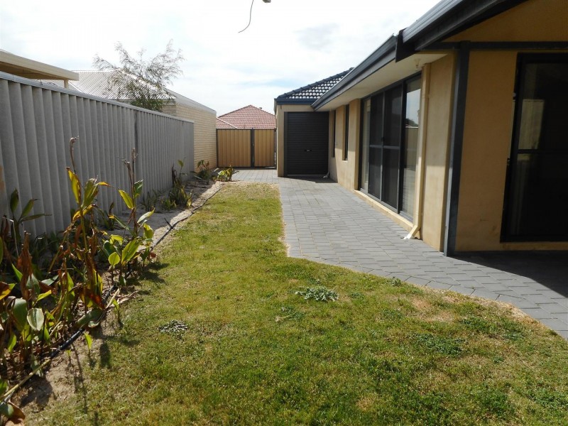 14 Langston Close, Port Kennedy WA 6172