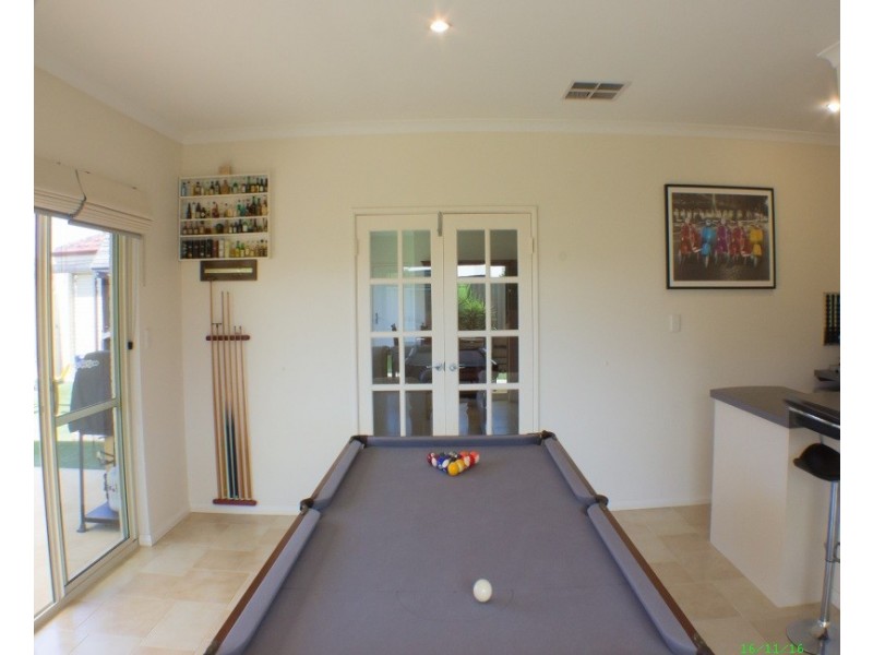 10 Montmartre Green, Port Kennedy WA 6172