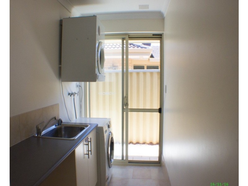 10 Montmartre Green, Port Kennedy WA 6172
