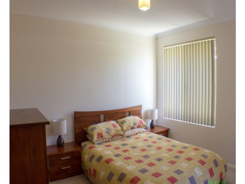 10 Montmartre Green, Port Kennedy WA 6172