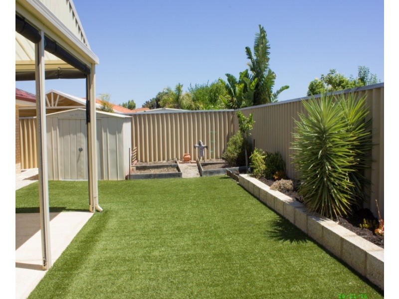 10 Montmartre Green, Port Kennedy WA 6172