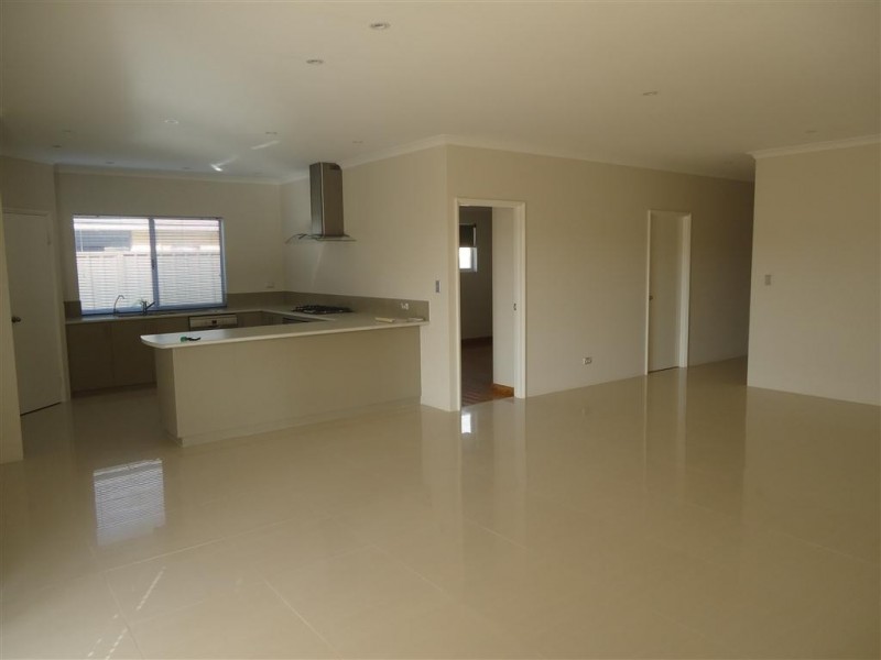 16 Johanna Way, Secret Harbour WA 6173