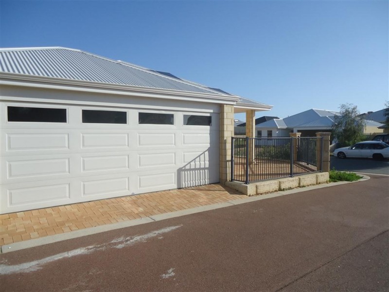 16 Johanna Way, Secret Harbour WA 6173